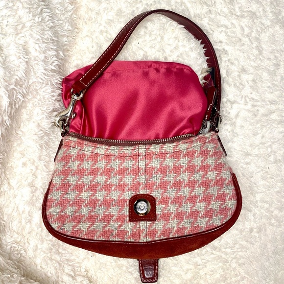 SOLD! ❤️🩷 RARE Vintage Y2K Coach Wool Houndstooth Mini Purse in Pink & Red ❤️🩷 - Picture 6 of 8